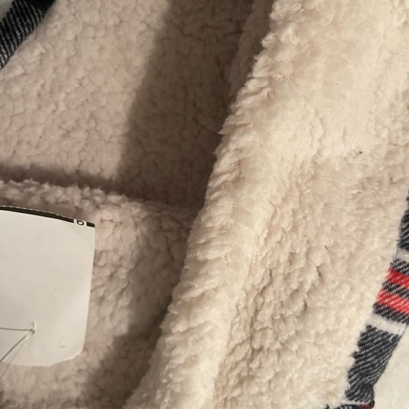 brand new plaid shacket - Picture 3 of 3